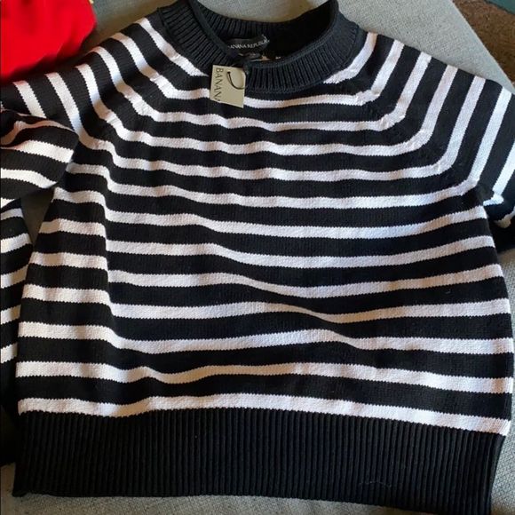 Banana Republic B/W Striped Sweater NWT - Picture 3 of 6